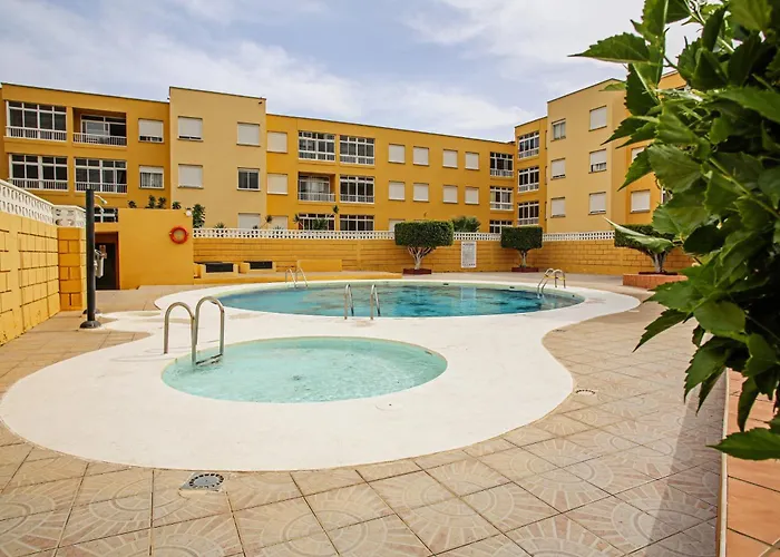 Apartamento Cozy Near The Sea With Private Parking *